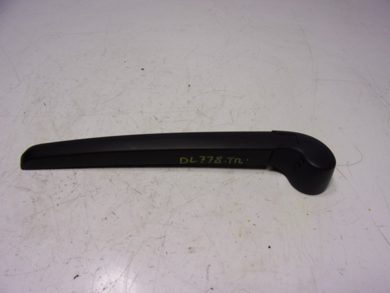 Recambio de brazo limpia trasero para audi a1 (8xk) 1.0 tfsi referencia OEM IAM 8R09554071P9  