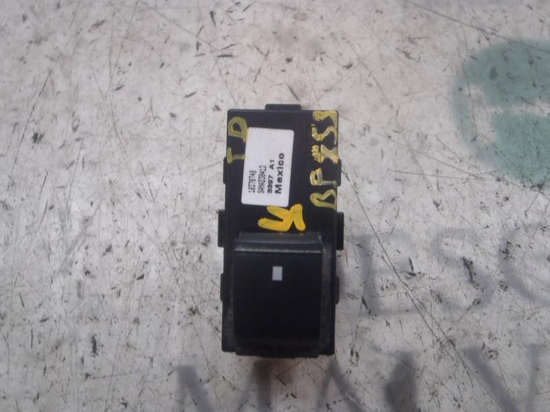 Recambio de mando elevalunas trasero derecho para cadillac srx 3.6 v6 cat referencia OEM IAM 25917255 10378748 10378748