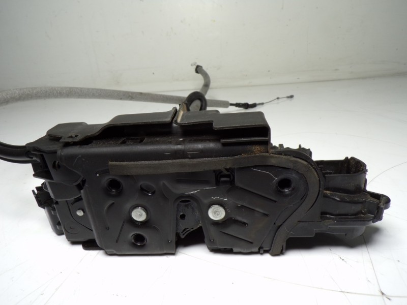 Recambio de cerradura puerta delantera izquierda para volkswagen touran (5t1) 2.0 tdi referencia OEM IAM 5TB837015C 5TB837015C 