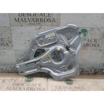 ELEVALUNAS DELANTERO IZQUIERDO 824013F010 