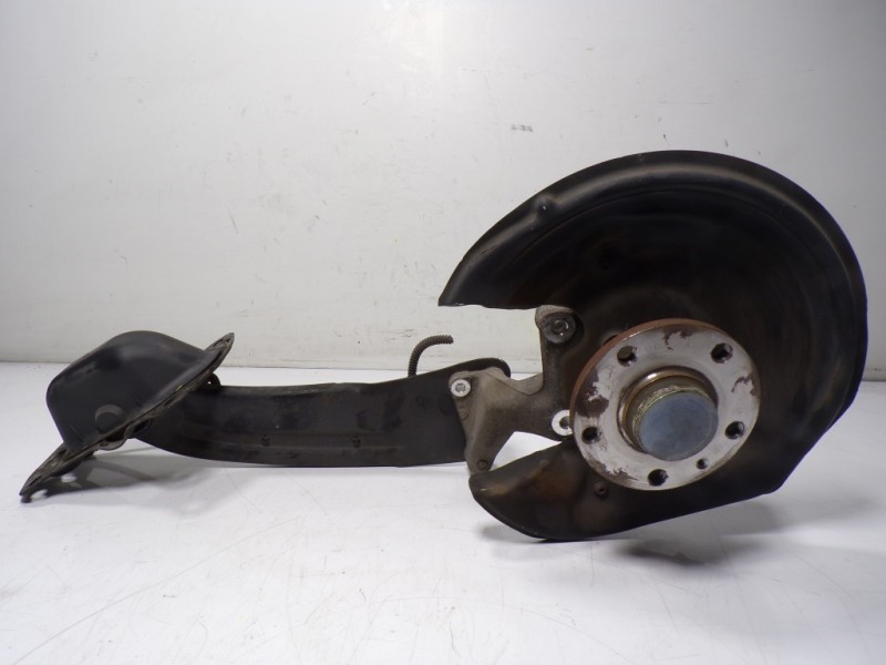 Recambio de mangueta trasera izquierda para volkswagen tiguan (5n1) 2.0 tdi referencia OEM IAM 3C0505433K  