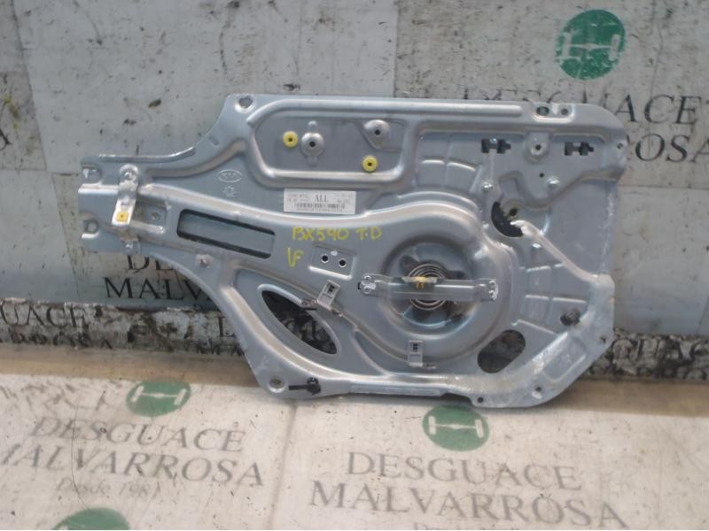 Recambio de elevalunas trasero derecho para kia opirus básico referencia OEM IAM 834023F010  