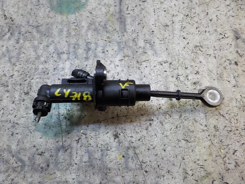 Recambio de bomba embrague para audi a1 sportback (8xf) attraction referencia OEM IAM 6R0721405B  