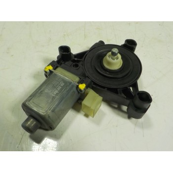 MOTOR ELEVALUNAS DELANTERO DERECHO 5Q0959802C 5Q0959802C 