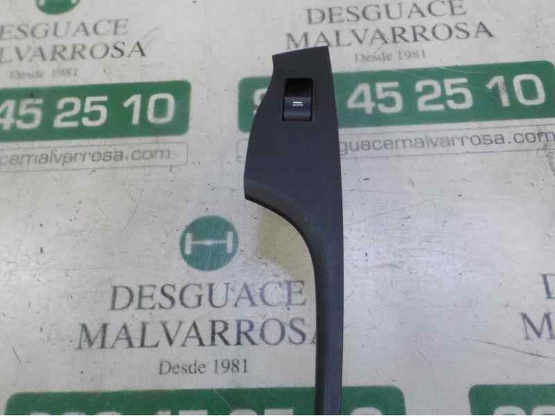 Recambio de mando elevalunas trasero derecho para hyundai i40 cw 1.7 crdi cat referencia OEM IAM 935803Z0504X 935803Z0504X 