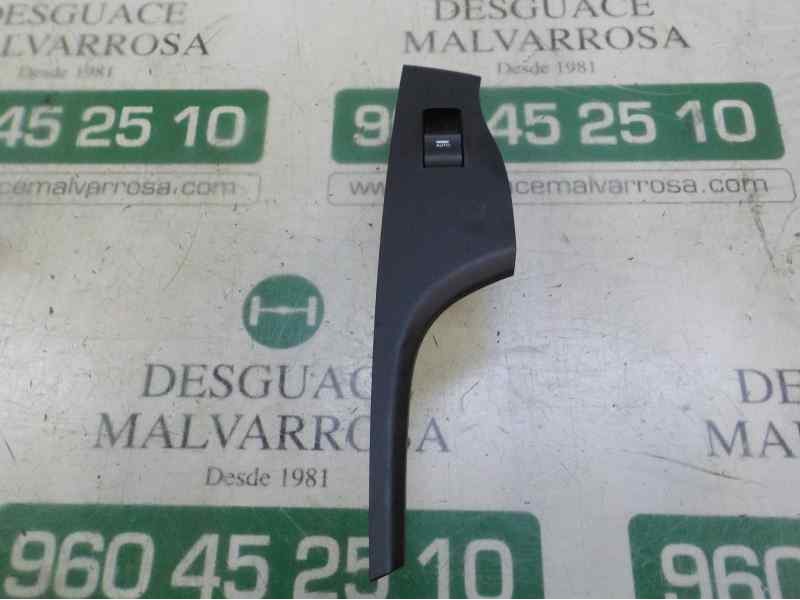 Recambio de mando elevalunas trasero izquierdo para hyundai i40 cw 1.7 crdi cat referencia OEM IAM 935803Z0004X 935803Z0004X 