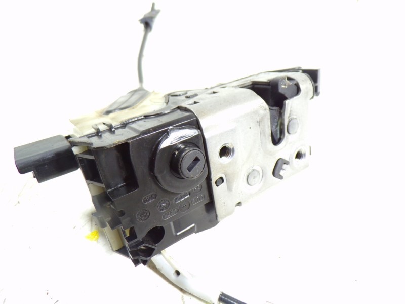 Recambio de cerradura puerta delantera derecha para peugeot 208 1.6 blue-hdi fap referencia OEM IAM 9812500780 9812500780 