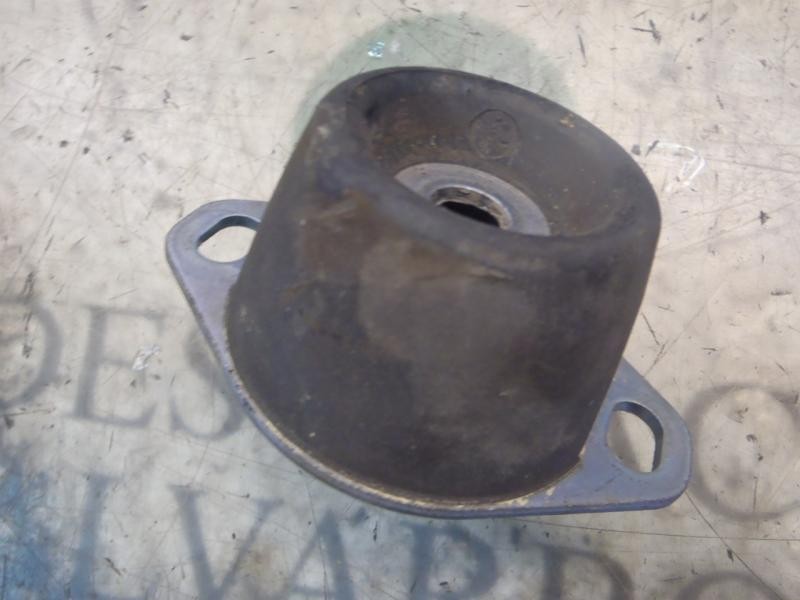 Recambio de soporte cambio para peugeot 308 confort referencia OEM IAM 184451  