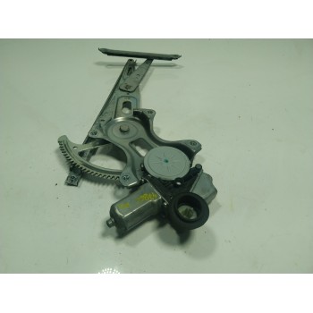 ELEVALUNAS DELANTERO DERECHO 