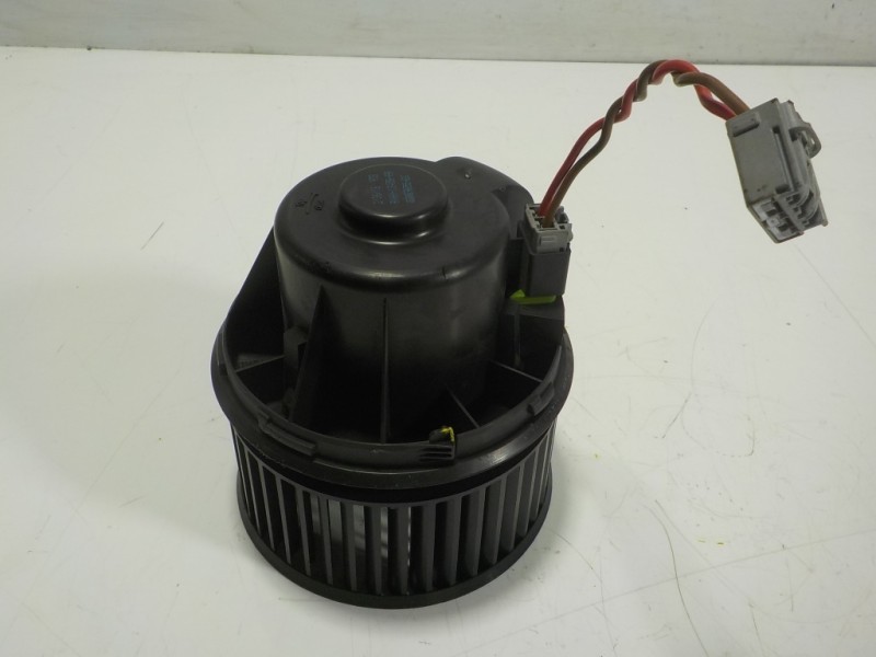 Recambio de motor calefaccion para ford focus lim. 1.0 ecoboost cat referencia OEM IAM 1696006 AV6N18456AA 0000965503