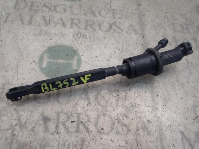 Recambio de bomba embrague para citroën c4 berlina exclusive referencia OEM IAM   