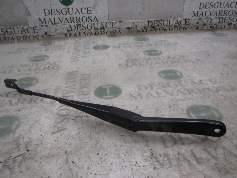 Recambio de brazo limpia delantero izquierdo para ford fiesta (ccn) trend referencia OEM IAM 2026776  