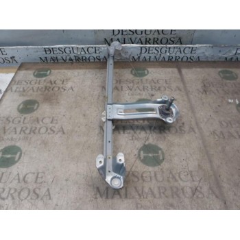 ELEVALUNAS TRASERO DERECHO 