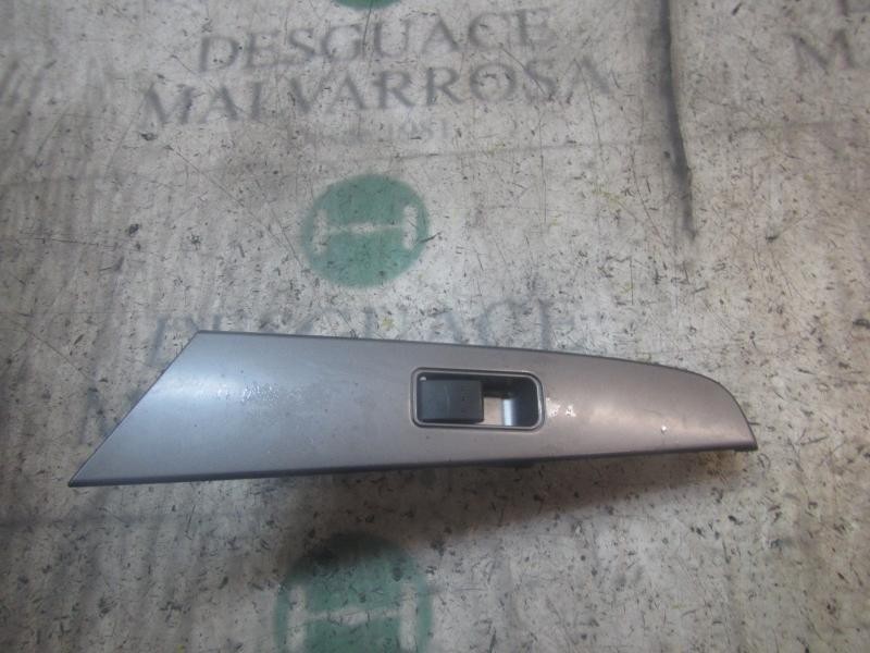 Recambio de mando elevalunas trasero derecho para mazda 3 berlina (bk) 1.6 cd diesel cat referencia OEM IAM BS3E66380  