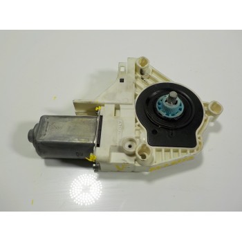 MOTOR ELEVALUNAS DELANTERO DERECHO 8K0959801B 8K0959801B 1036919810200