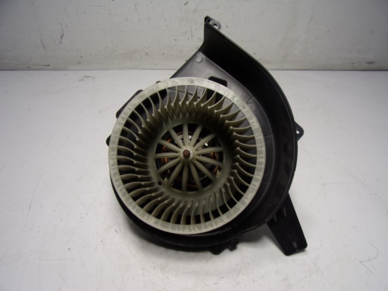 Recambio de motor calefaccion para audi a1 (8xk) 1.0 tfsi referencia OEM IAM 6R1819015 6R1819015 