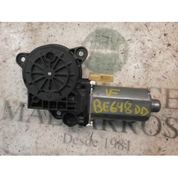 MOTOR ELEVALUNAS DELANTERO DERECHO 