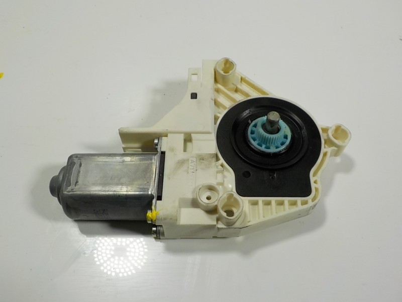 Recambio de motor elevalunas trasero derecho para seat alhambra (710) reference referencia OEM IAM 8K0959801B 8K0959801B 1036919