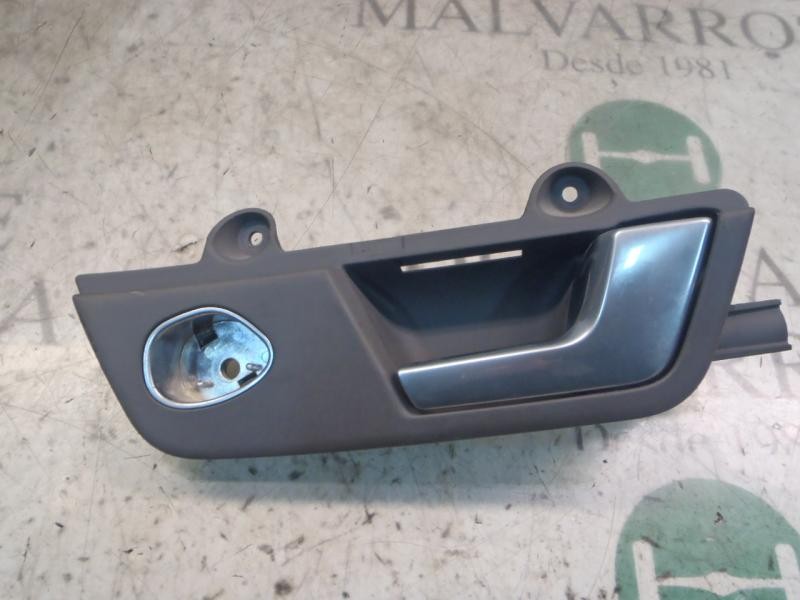 Recambio de maneta interior delantera derecha para audi a4 avant (8e) 3.0 quattro referencia OEM IAM 8E1837020G27X  
