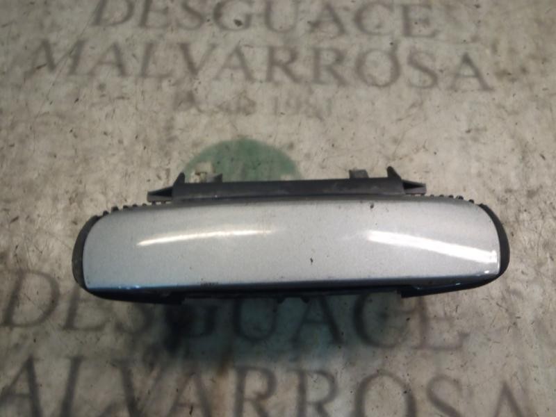 Recambio de maneta exterior delantera derecha para audi a4 avant (8e) 1.9 tdi (96kw) referencia OEM IAM 8E0839207  