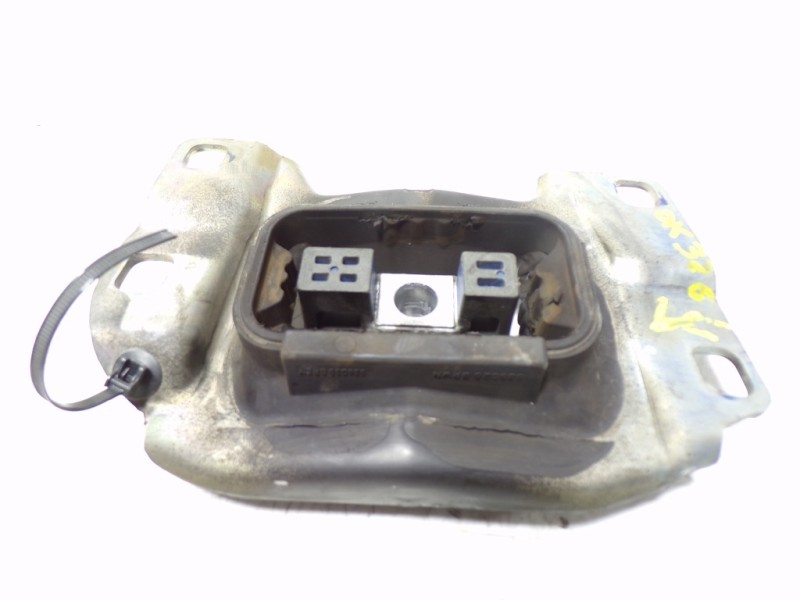 Recambio de soporte cambio para ford focus lim. 1.0 ecoboost cat referencia OEM IAM 2104895 V617M121 