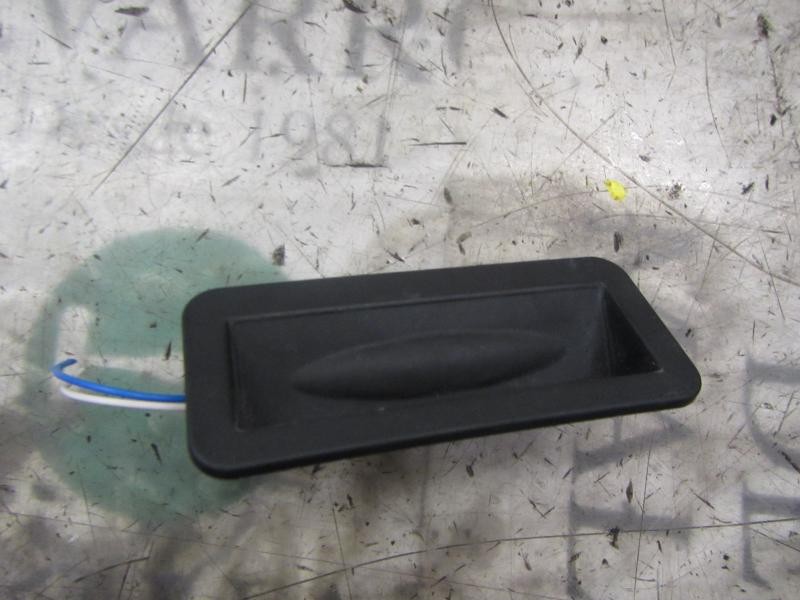 Recambio de maneta porton para ford fiesta (ccn) trend referencia OEM IAM 1857333  