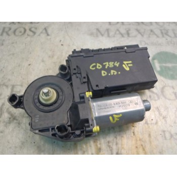 MOTOR ELEVALUNAS DELANTERO DERECHO 8E1959802G 0130821764 0130821764