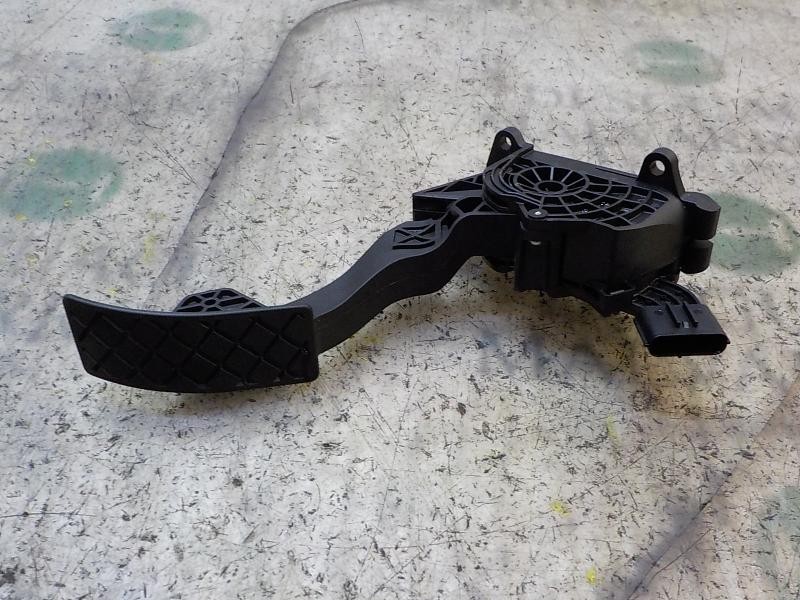 Recambio de potenciometro pedal para audi a1 sportback (8xf) attraction referencia OEM IAM 6C1721503D 6C1721503D 