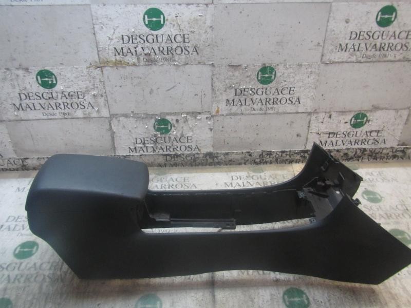 Recambio de apoyabrazos central para mazda 3 berlina (bk) 1.6 cd diesel cat referencia OEM IAM BN8P64420G02  