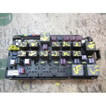 CAJA RELES / FUSIBLES 8231009080 AK70220195 AK70220195