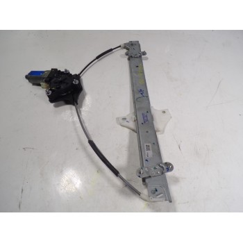 ELEVALUNAS DELANTERO DERECHO 82404B4110 82460B4000 00S1W2026