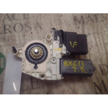 MOTOR ELEVALUNAS TRASERO DERECHO 