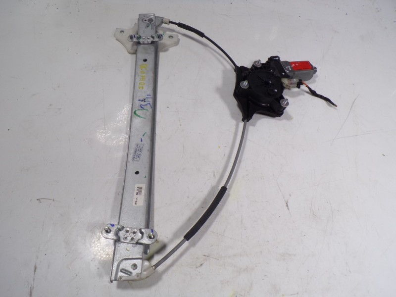 Recambio de elevalunas delantero izquierdo para hyundai i10 1.0 cat referencia OEM IAM 82403B4110 82450B4000 00S1W2025