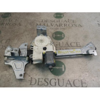 ELEVALUNAS TRASERO DERECHO 