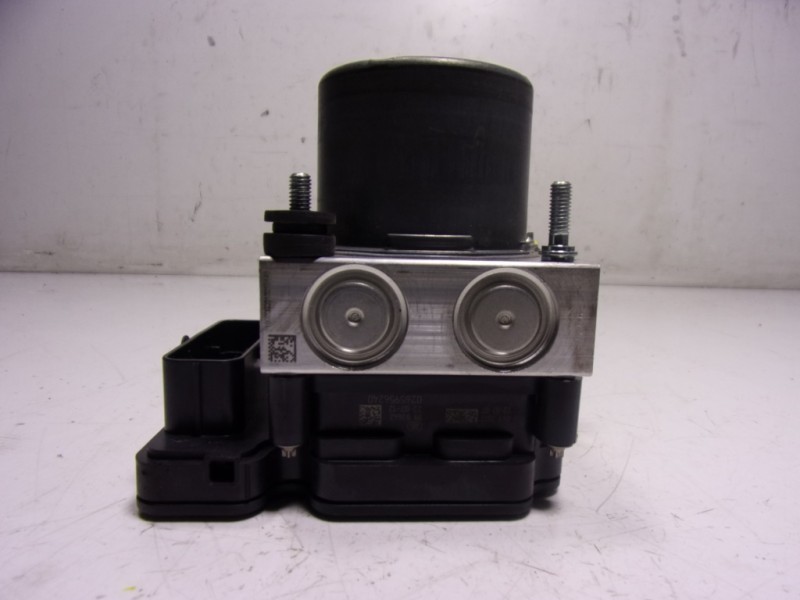 Recambio de abs para citroën c3 aircross 1.2 12v e-thp referencia OEM IAM 1668674780 9850932480 9808055980