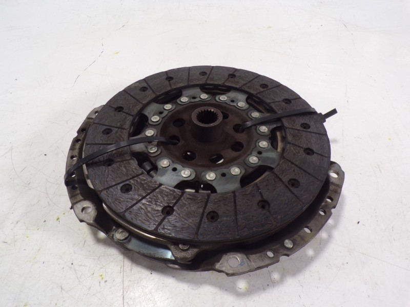 Recambio de kit embrague para renault master kofferaufbau l3h1 3,5t referencia OEM IAM 302057116R  