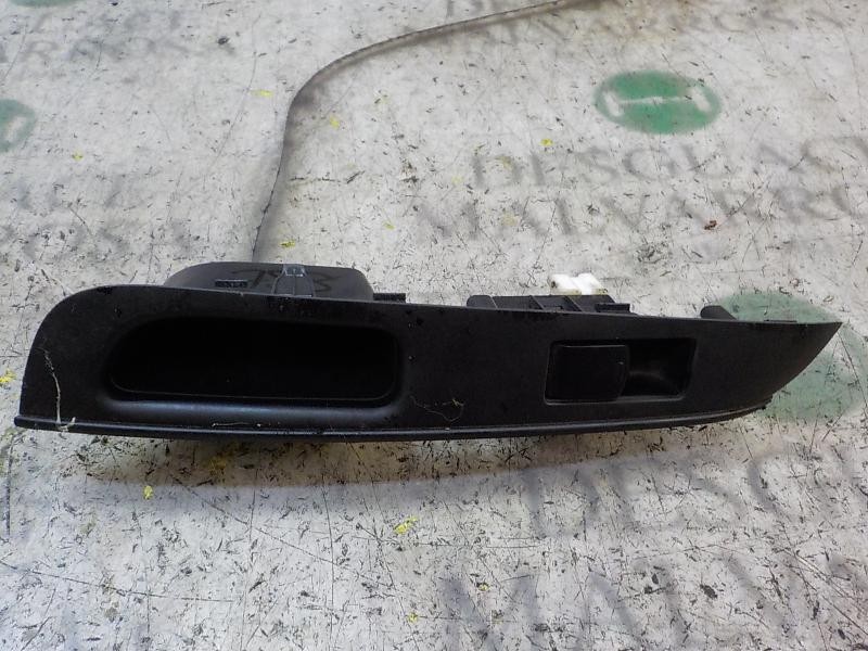 Recambio de mando elevalunas trasero izquierdo para nissan note 1.5 dci turbodiesel cat referencia OEM IAM   