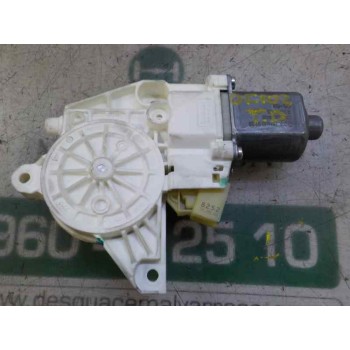 MOTOR ELEVALUNAS TRASERO DERECHO A2518200208 A2518200208 0130822280