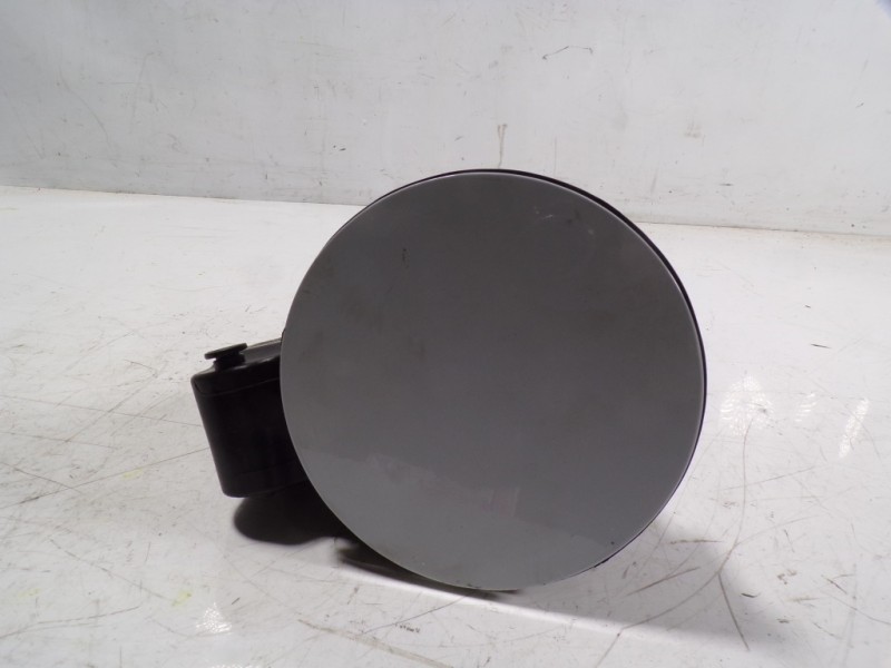 Recambio de tapa combustible para kia cee´´d 1.4 crdi cat referencia OEM IAM 69510A2000  