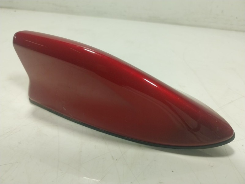 Recambio de antena para toyota corolla fastback (_e21_) 1.8 hybrid (zwe211) referencia OEM IAM 8676002160  