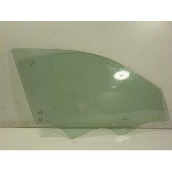 CRISTAL PUERTA DELANTERO DERECHO 82G845202 