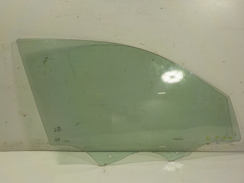 Recambio de cristal puerta delantero derecho para audi a1 sportback (gba) 30 tfsi s line referencia OEM IAM 82G845202  