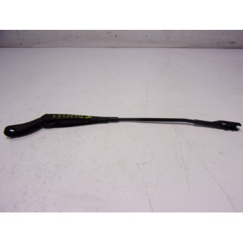 BRAZO LIMPIA DELANTERO IZQUIERDO YQ00137080 