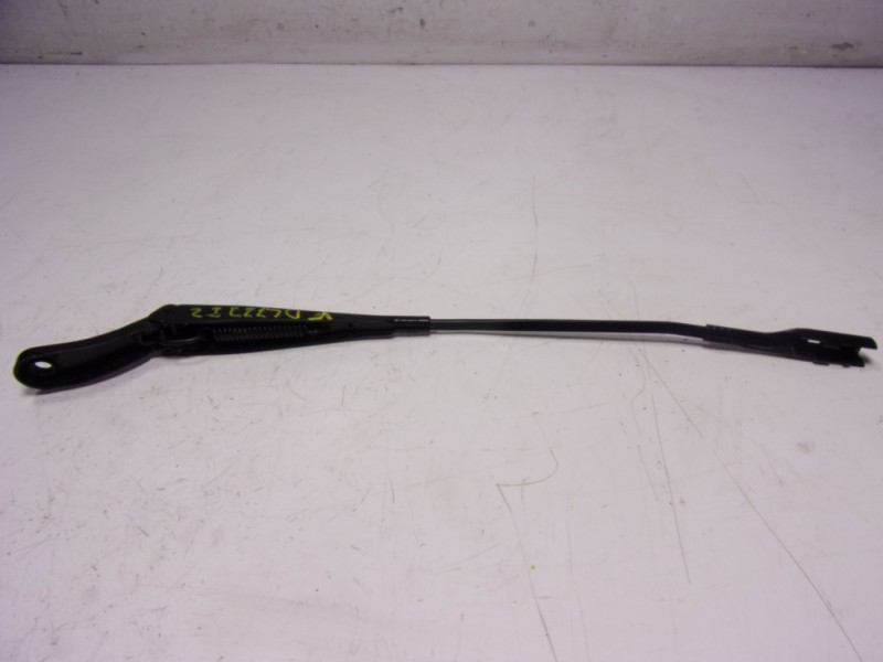 Recambio de brazo limpia delantero izquierdo para citroën c3 aircross 1.2 12v e-thp referencia OEM IAM YQ00137080  