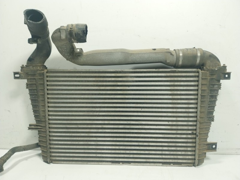 Recambio de intercooler para opel zafira / zafira family b (a05) 1.9 cdti (m75) referencia OEM IAM  13223395 