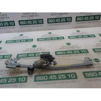 ELEVALUNAS DELANTERO DERECHO 