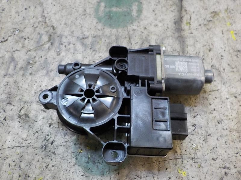 Recambio de motor elevalunas trasero derecho para seat leon (5f1) 1.6 tdi referencia OEM IAM 5Q0959812ASE2  