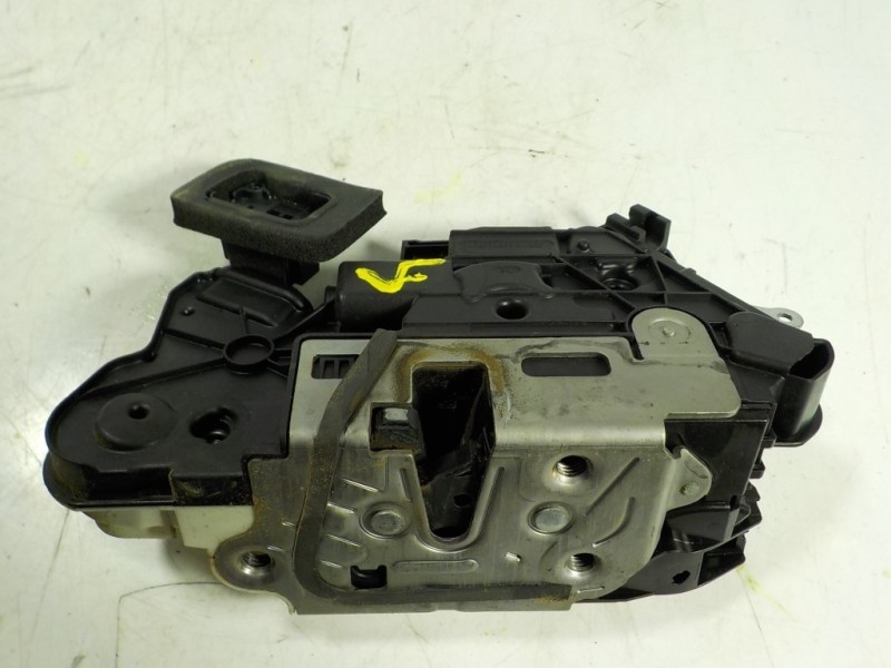 Recambio de cerradura puerta delantera izquierda para skoda octavia combi (5e5) 1.6 tdi dpf referencia OEM IAM 5E1837015A 5E1837