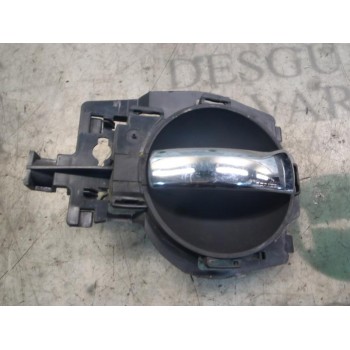 MANETA INTERIOR DELANTERA IZQUIERDA 