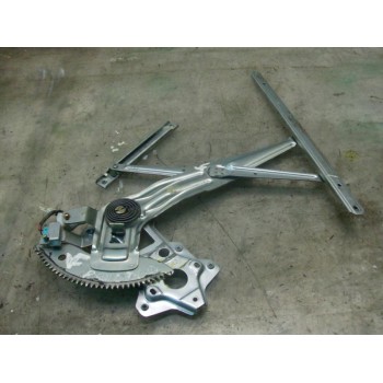 ELEVALUNAS DELANTERO DERECHO 